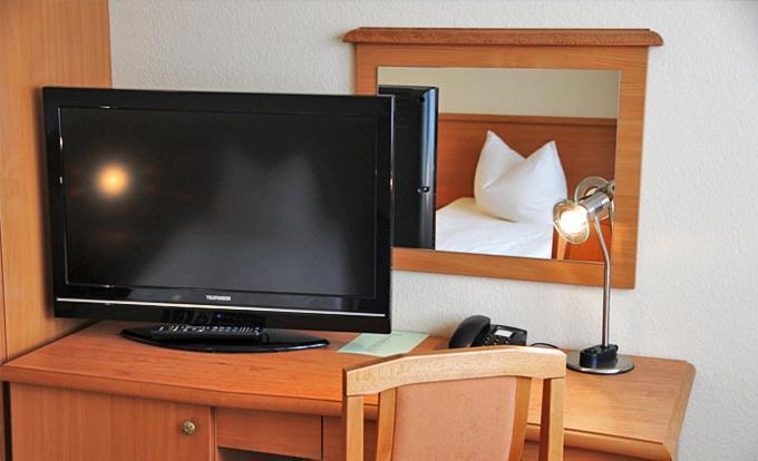 Hotel Zur Bruecke Greifswald Chambre photo