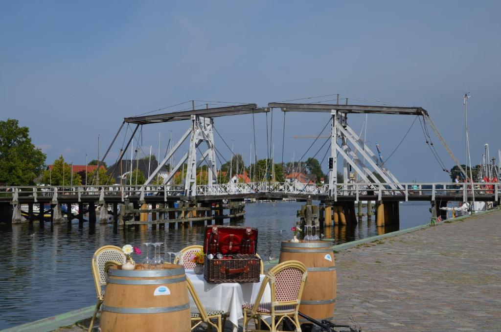 Hotel Zur Bruecke Greifswald Extérieur photo